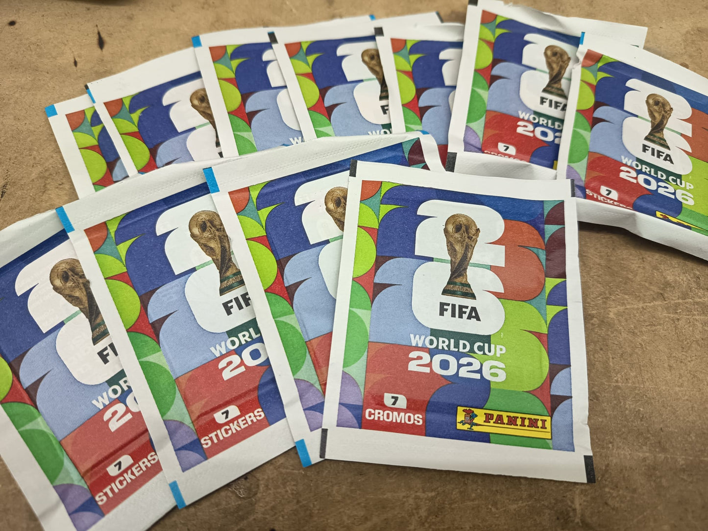 Sobres de figuritas Panini FIFA World Cup 2026 — 7 cromos por sobre